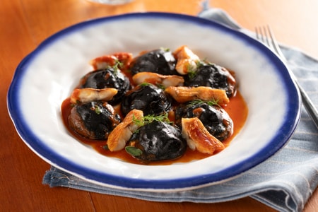 Ravioli al nero di seppia