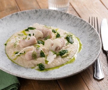 Rolê de linguado com creme de couve-flor