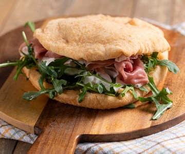 Sanduíche frito recheado