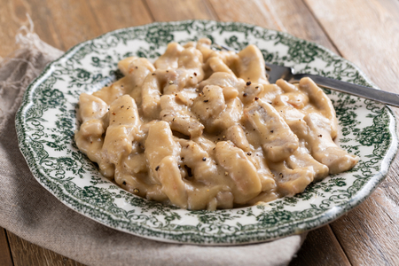 Tirinhas de porco à cerveja