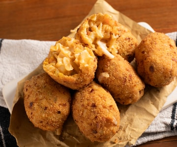 Supplì de macarrão e batatas