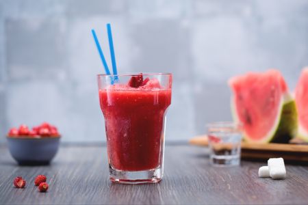 Granita de melancia, moranguinhos silvestres e Vodka