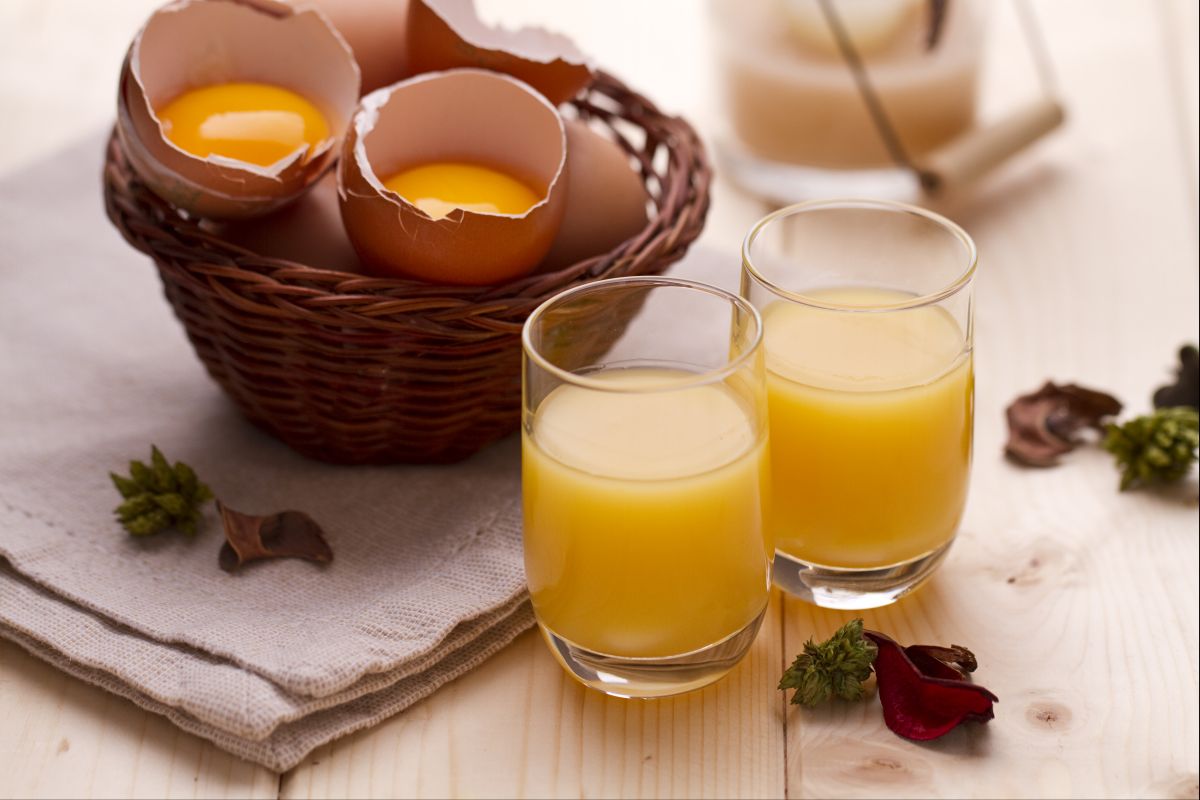 Licor de creme de ovo (Vov)