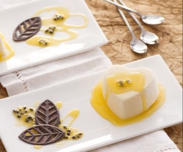 Corações semifreddos de maracujá