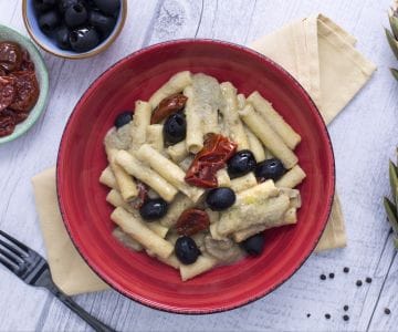 Sedanini rigati com creme de alcachofras