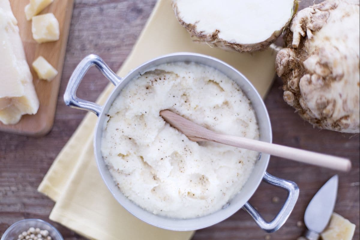 Purê de aipo-rábano com creme de leite
