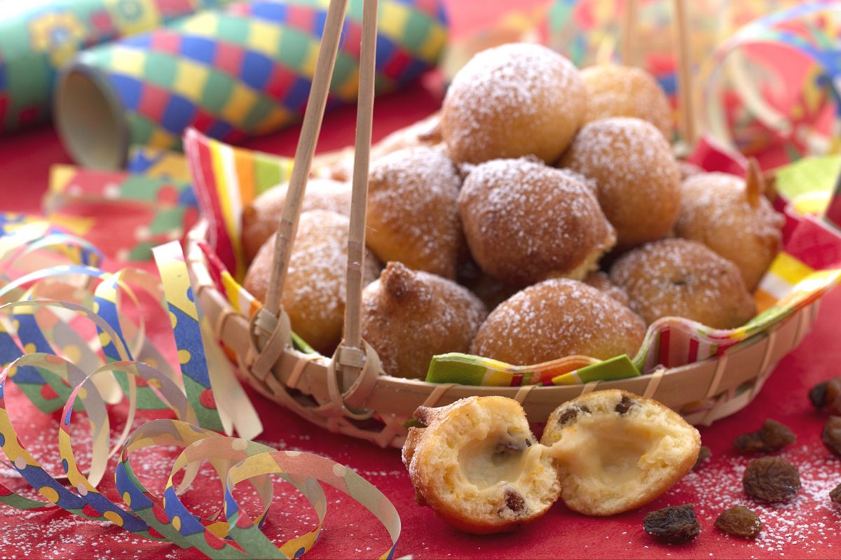 Tortelli com passas ao aroma de laranja