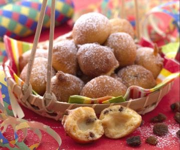 Tortelli com passas ao aroma de laranja