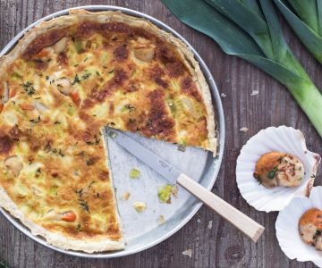 Quiche com vieiras e alho-poró