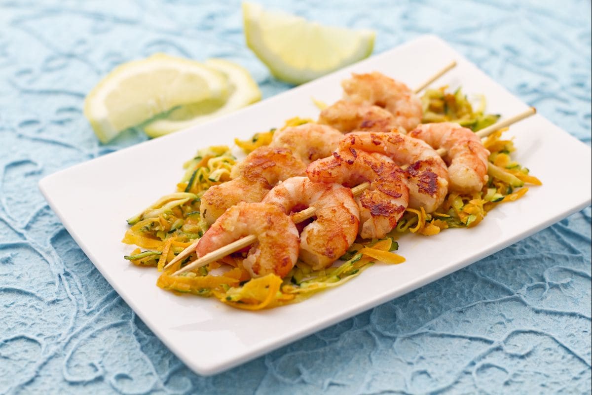 Espetinhos de camarão