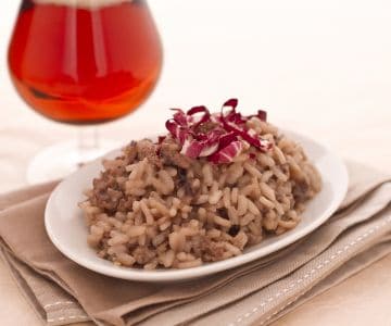Risoto à cerveja com radicchio e linguiça