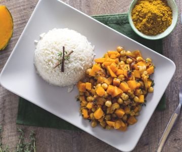 Curry vegetariano com abóbora e grão-de-bico