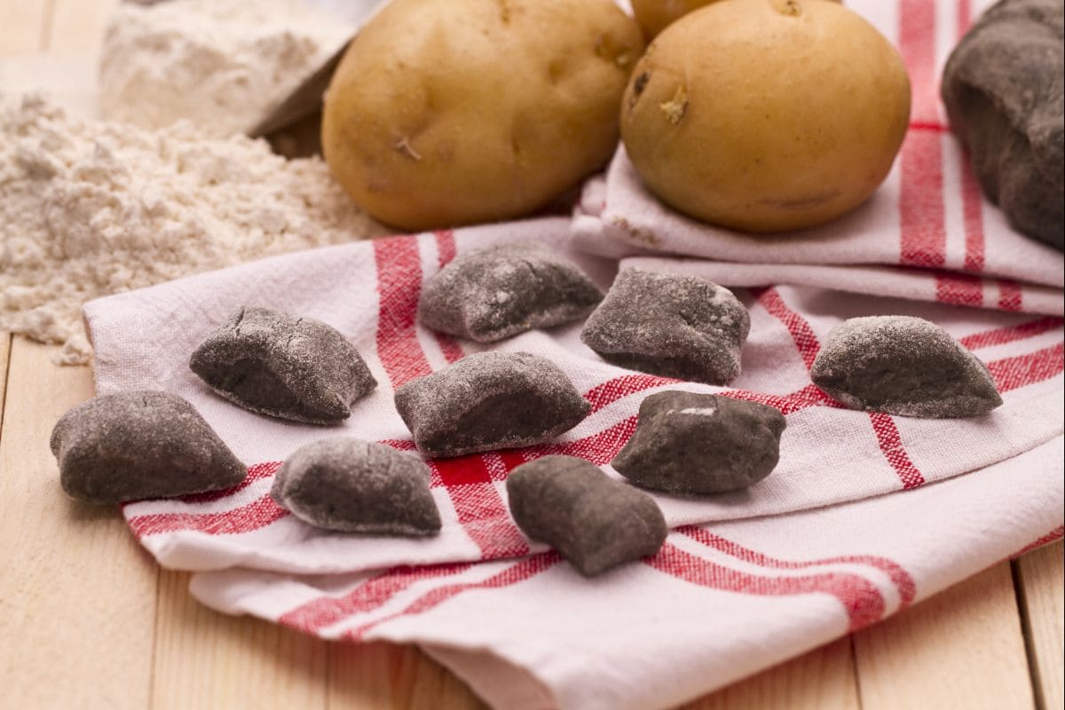 Nhoque ao nero de sépia