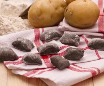 Nhoque ao nero de sépia