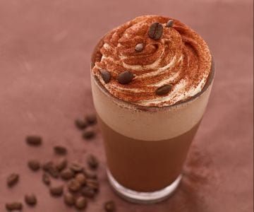 Frappé de cappuccino (frappé energizante)