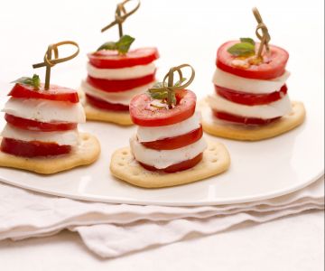 Torretta caprese su schiacciate