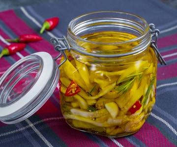 Berinjela em conserva no óleo