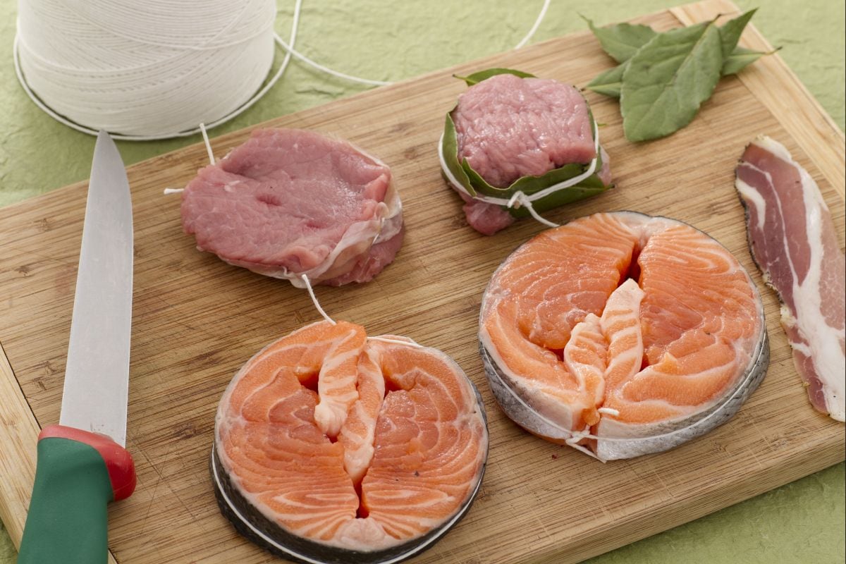 Como fazer medalhões de carne e peixe