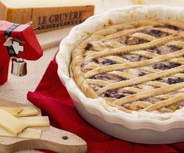 Torta salgada com creme de Gruyère e radicchio