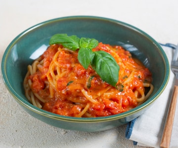 Spaghetti aos três tomates