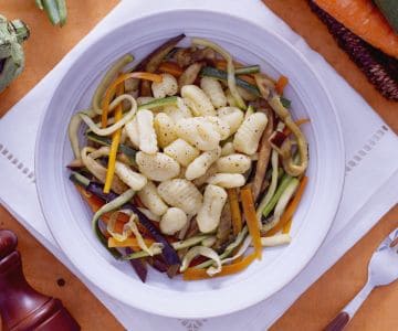 Nhoque à mediterrânea