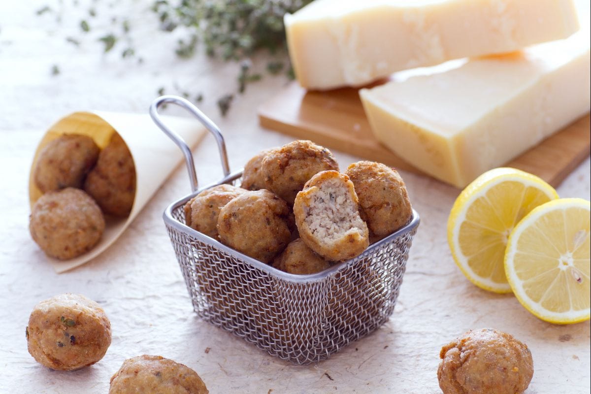 Almôndegas de vitela com limão e manjerona