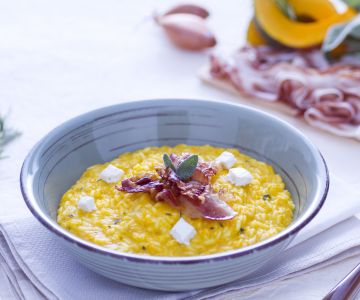 Risoto de abóbora com queijo robiola e bacon crocante