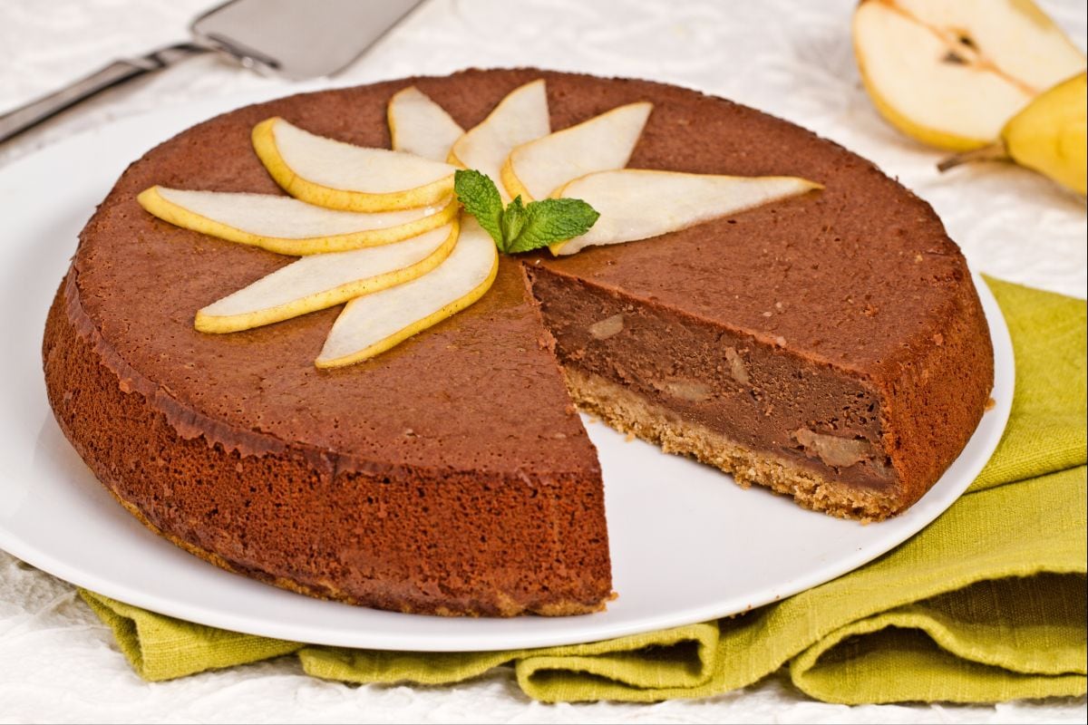 Cheesecake de chocolate e peras