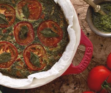 Frittata com pesto e tomates