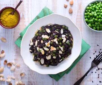 Arroz venere ao curry