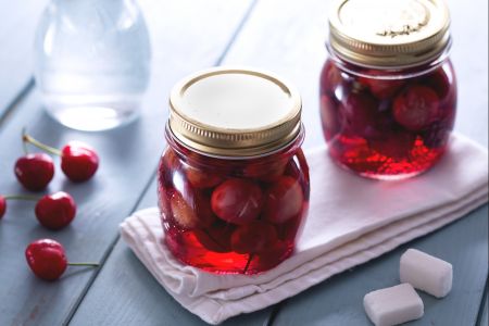 Cerejas em aguardente