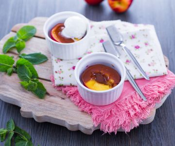 Pêssegos caramelizados