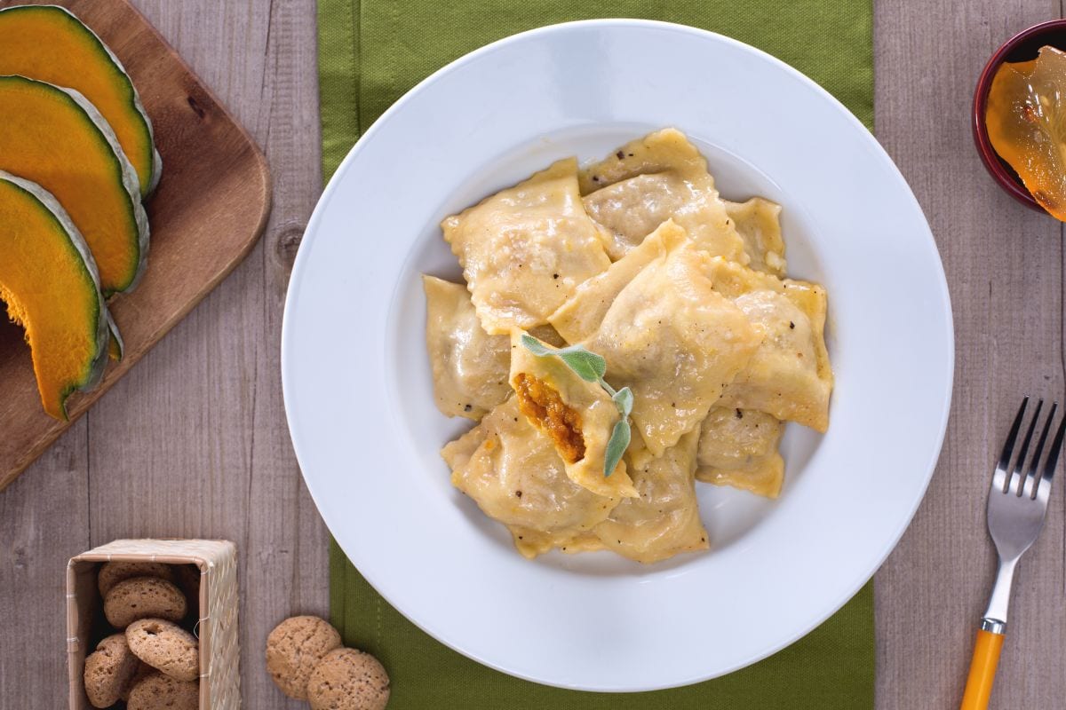 Tortelli de abóbora com manteiga e sálvia