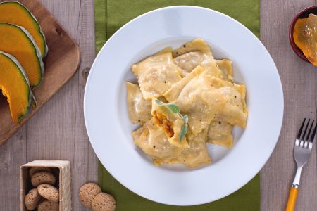 Tortelli de abóbora com manteiga e sálvia