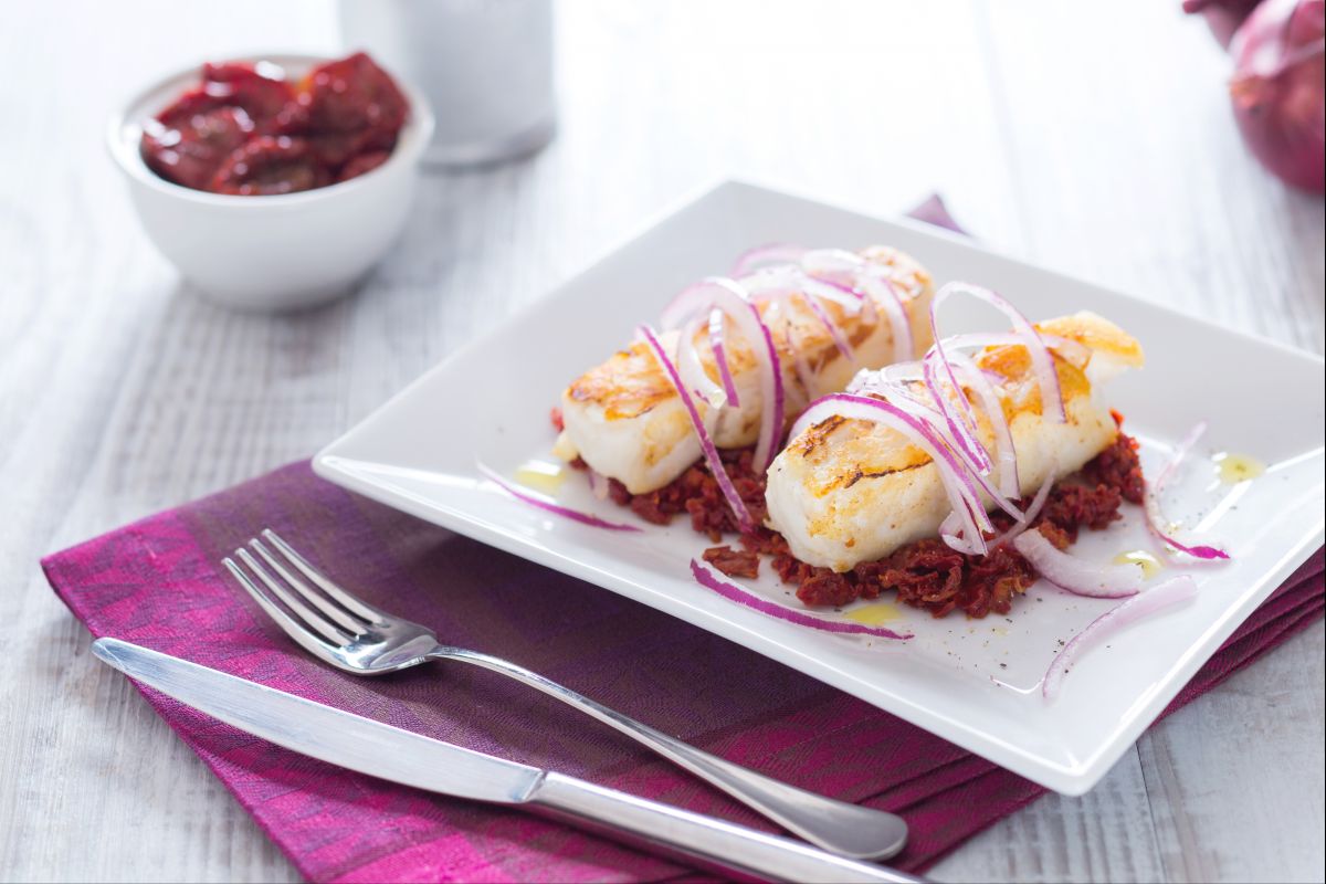 Bacalhau com purê de tomates secos