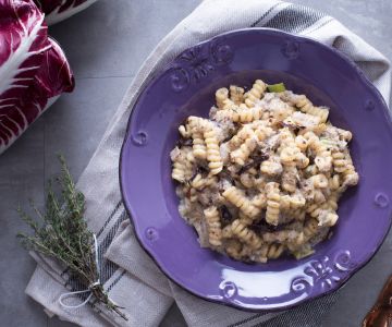 Fusilli bucati com creme de radicchio