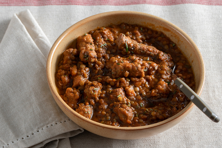 Lentilhas e linguiça