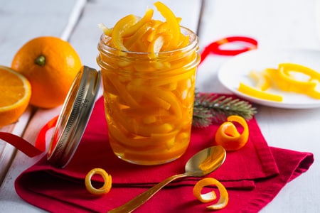 Casca de laranja cristalizada