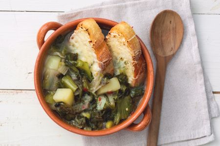 Sopa de escarola e batatas