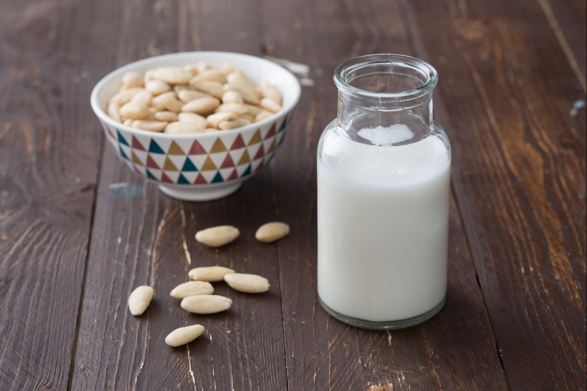 Leite de amêndoa