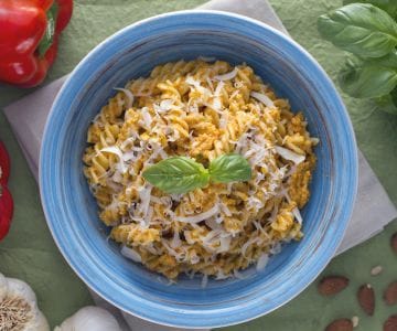 Fusilli ao pesto de pimentões