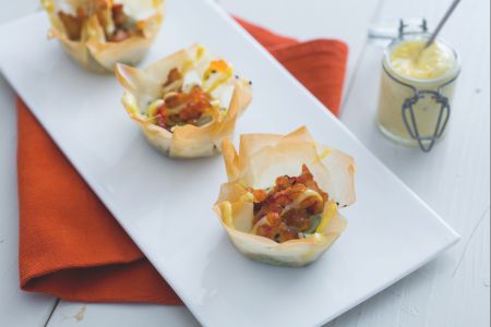 Cestinhos com camarões e abacate