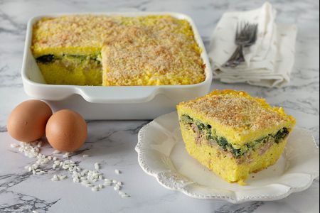 Torta de arroz com folhas de nabo e linguiça