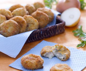 Croquetes de carne cozida (bitterballen)