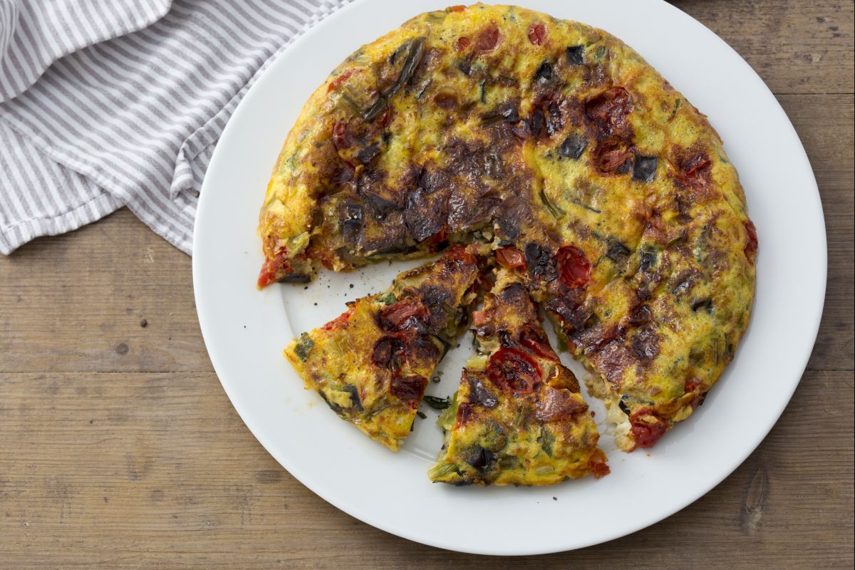 Frittata de berinjela e tomatinhos