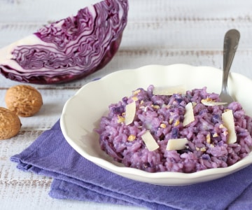 Risoto com repolho roxo e gorgonzola