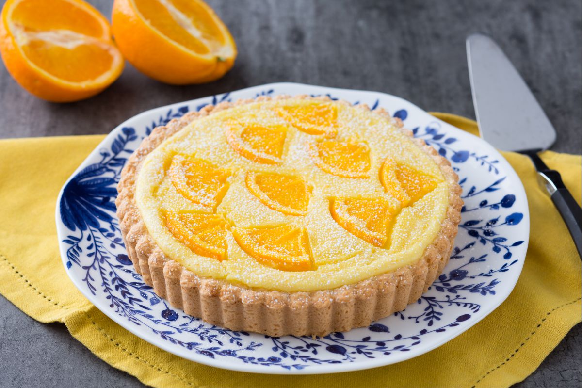 Torta com creme de laranja