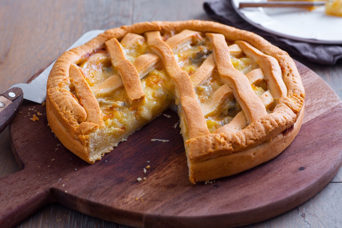 Torta salgada de batata e gorgonzola