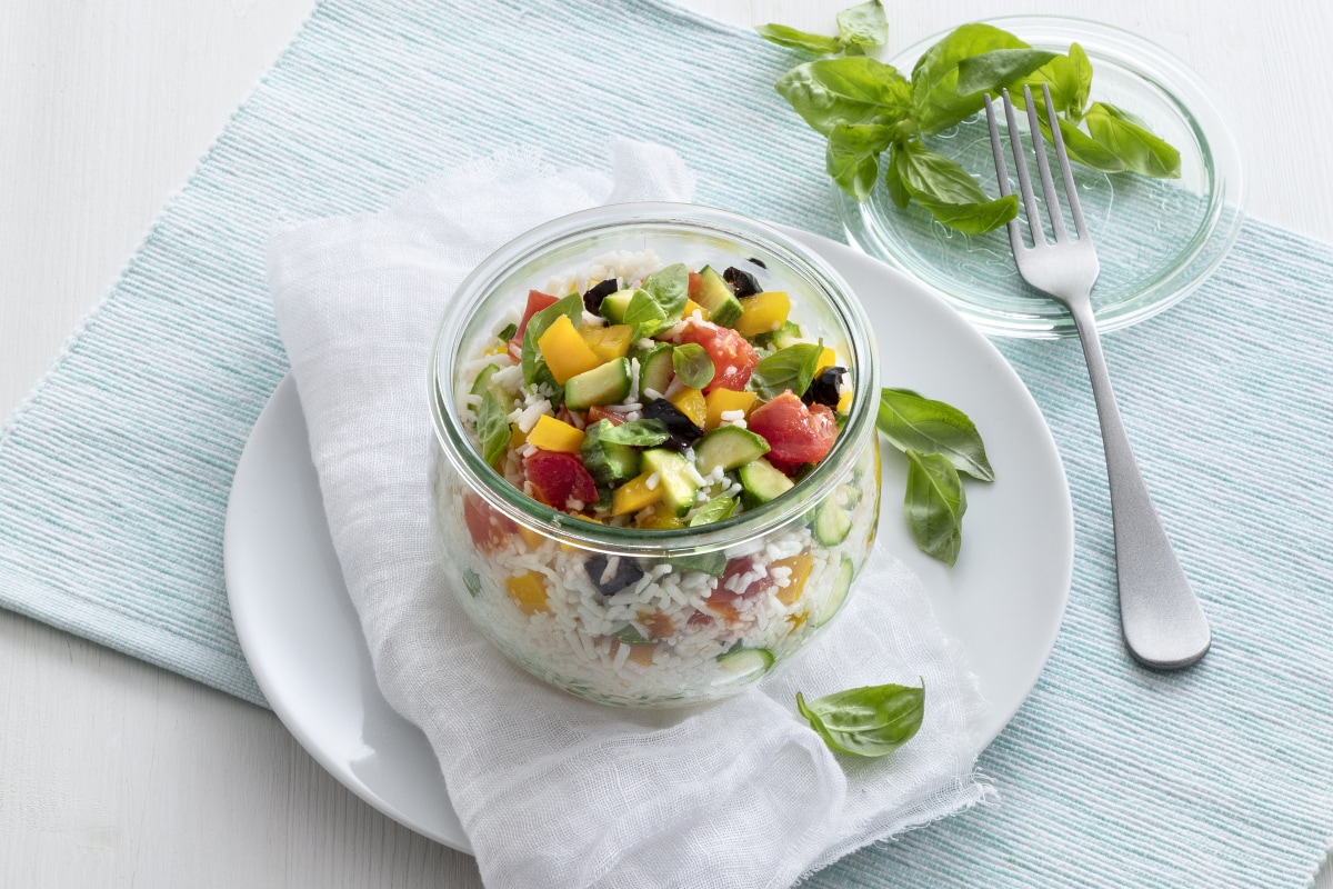 Salada de arroz no pote