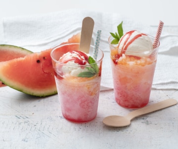 Granita bicolor com falso sorvete fresca e simples